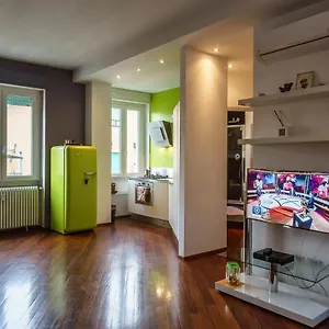 Apartamento Primopiano - Orombelli Milão