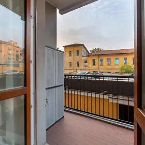 Apartamento Cosy With Balcony! Milão