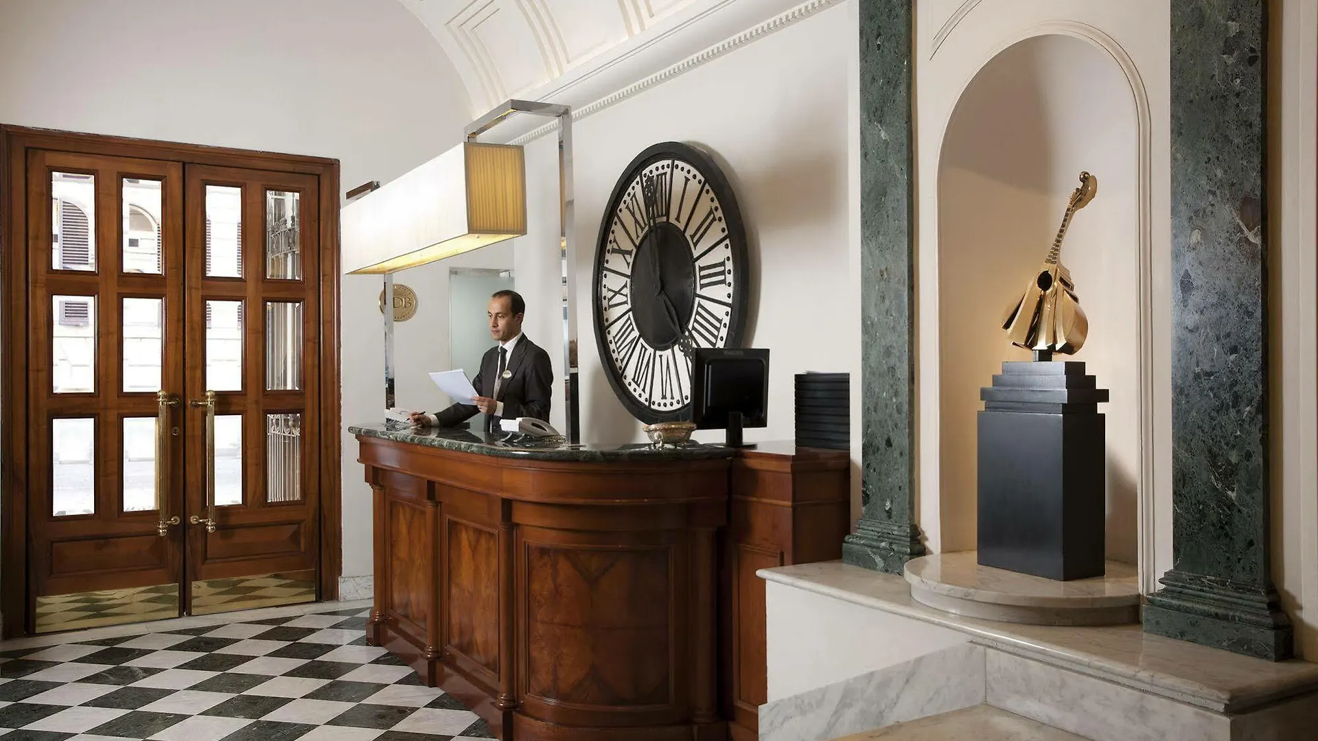 Mascagni Luxury Rooms & Suites Roma 4*,