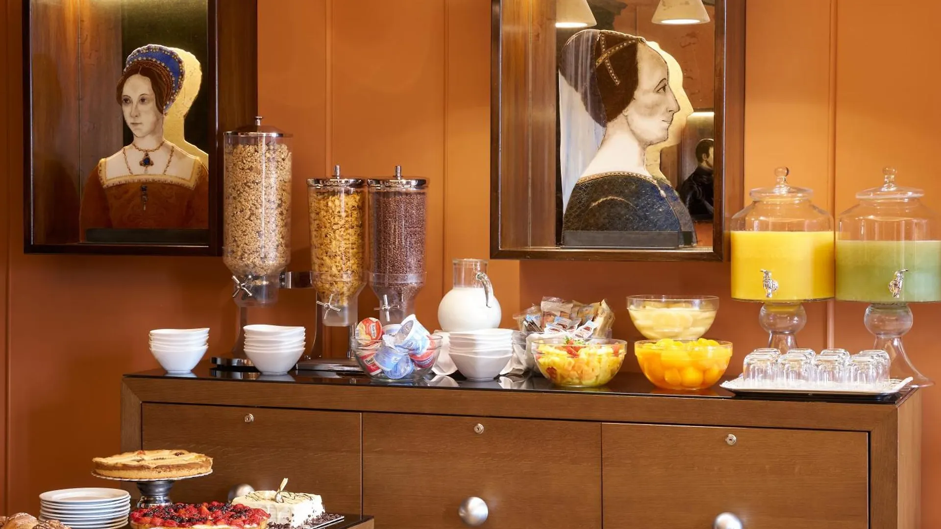 Mascagni Luxury Rooms & Suites Rome 4*,  Italy